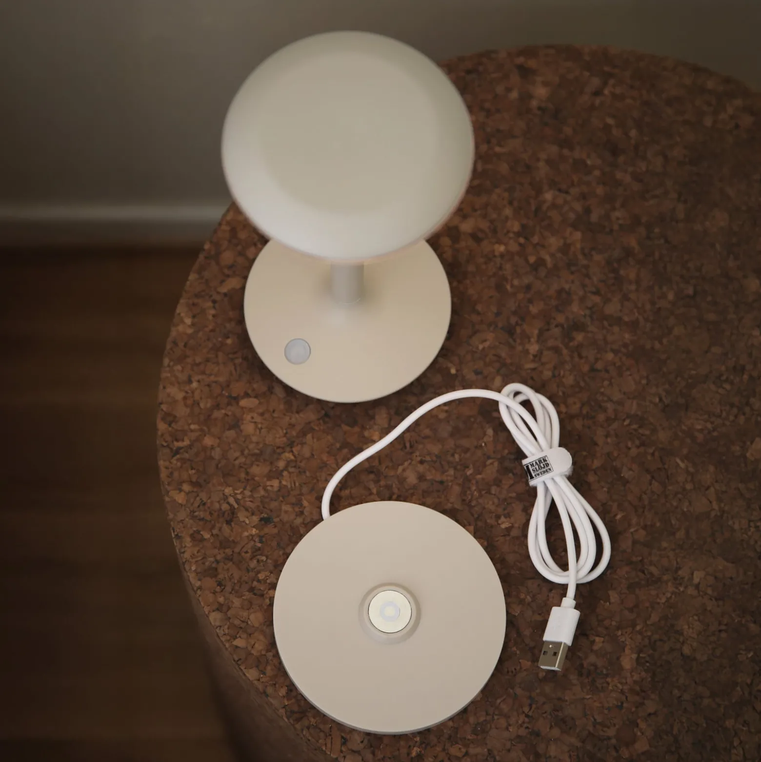 LED-Akku-Tischleuchte Petit, greige, Aluminium, IP44