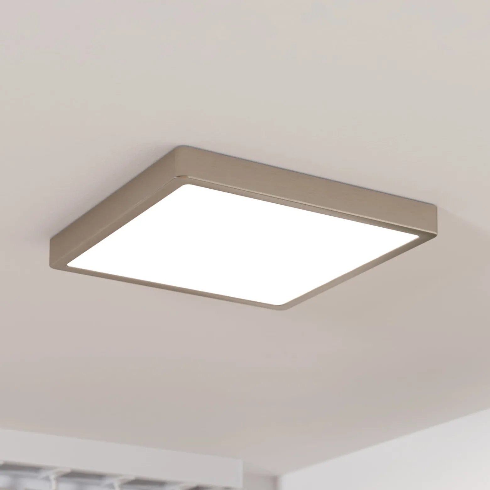 LED-Anbaupanel Fueva 5 IP20 830 nickel 28,5x28,5cm