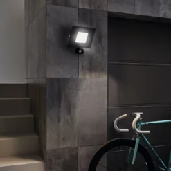 LED-Außenstrahler Faedo 3 mit Sensor, schwarz, 50W