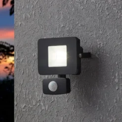 LED-Außenstrahler Faedo 3 mit Sensor, schwarz, 10W