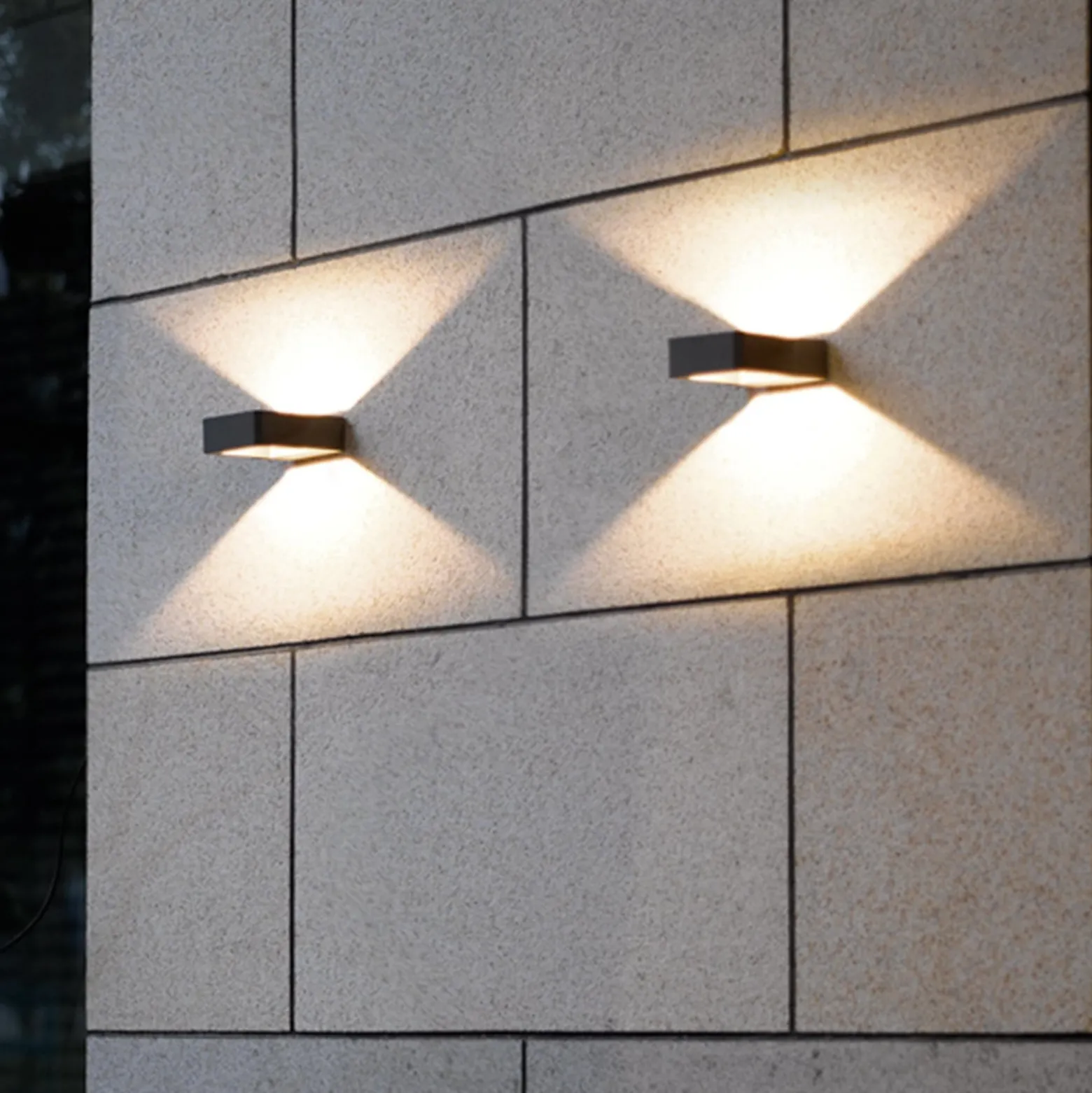 LED-Außenwandlampe RENO, anthrazit, Breite 12 cm Metall IP54