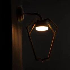 LED-Außenwandleuchte Gemstone, messing antik/opal