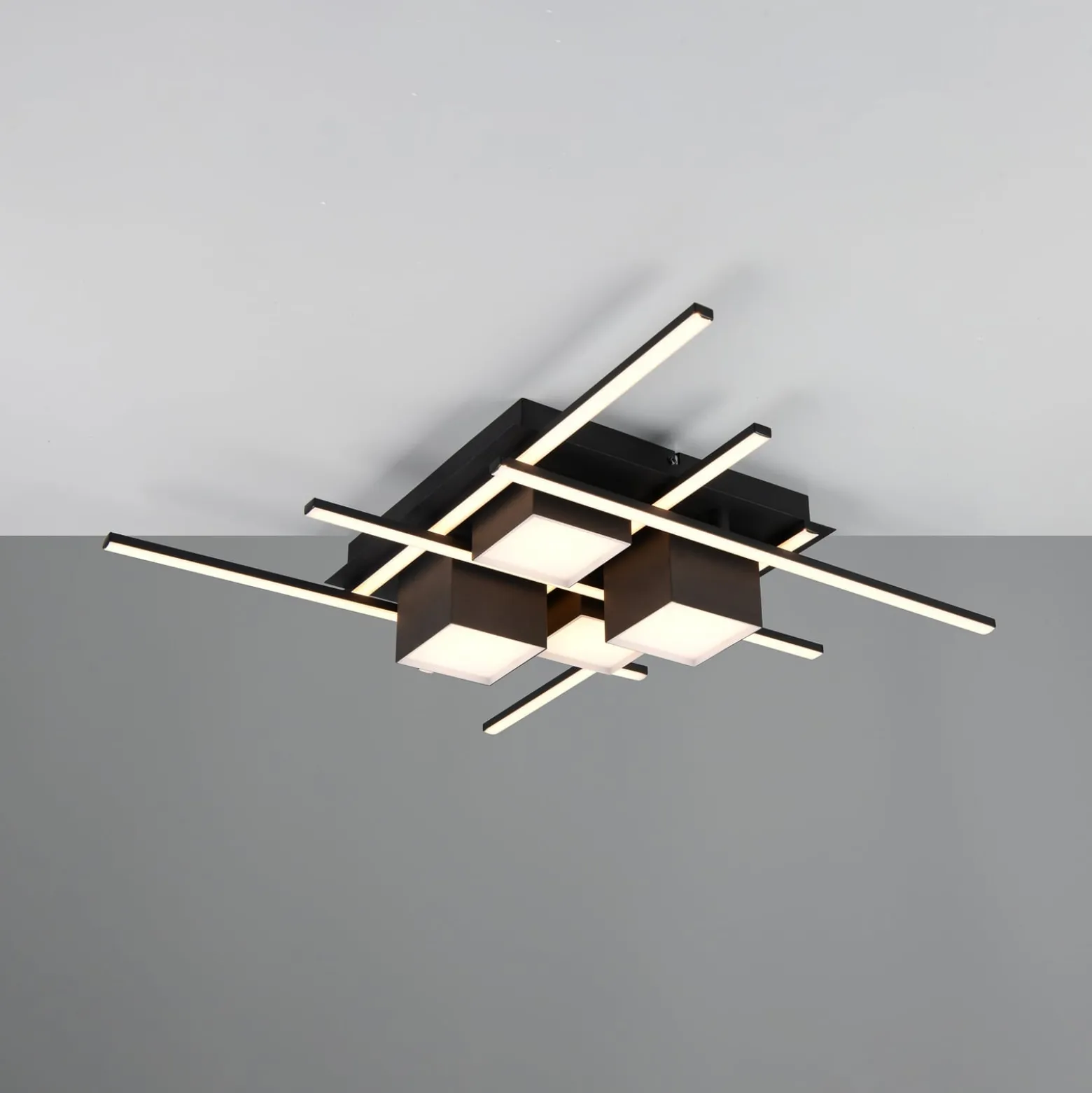 LED-Deckenlampe Roger, schwarz matt, Metall, CCT, Fernbed.