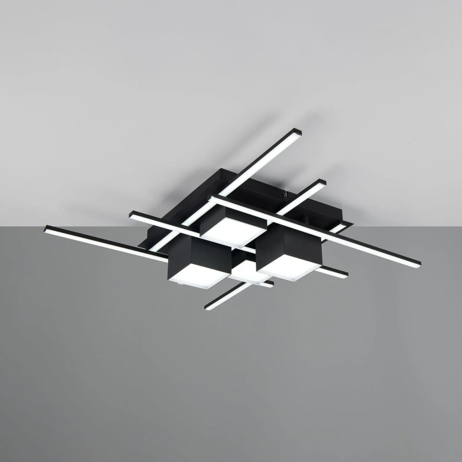 LED-Deckenlampe Roger, schwarz matt, Metall, CCT, Fernbed.