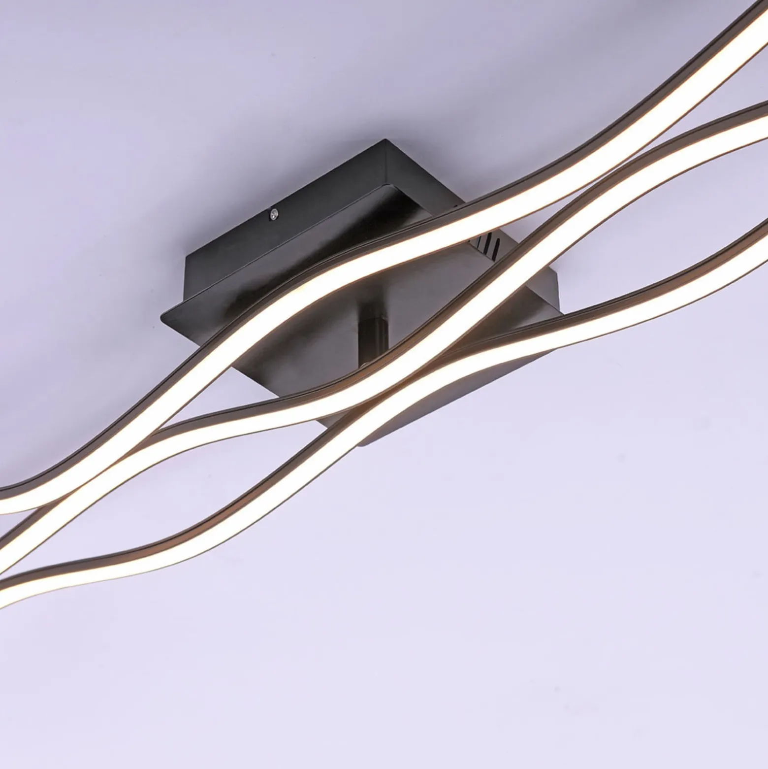 LED-Deckenlampe Wave 3.000K 137,5x16cm schwarz