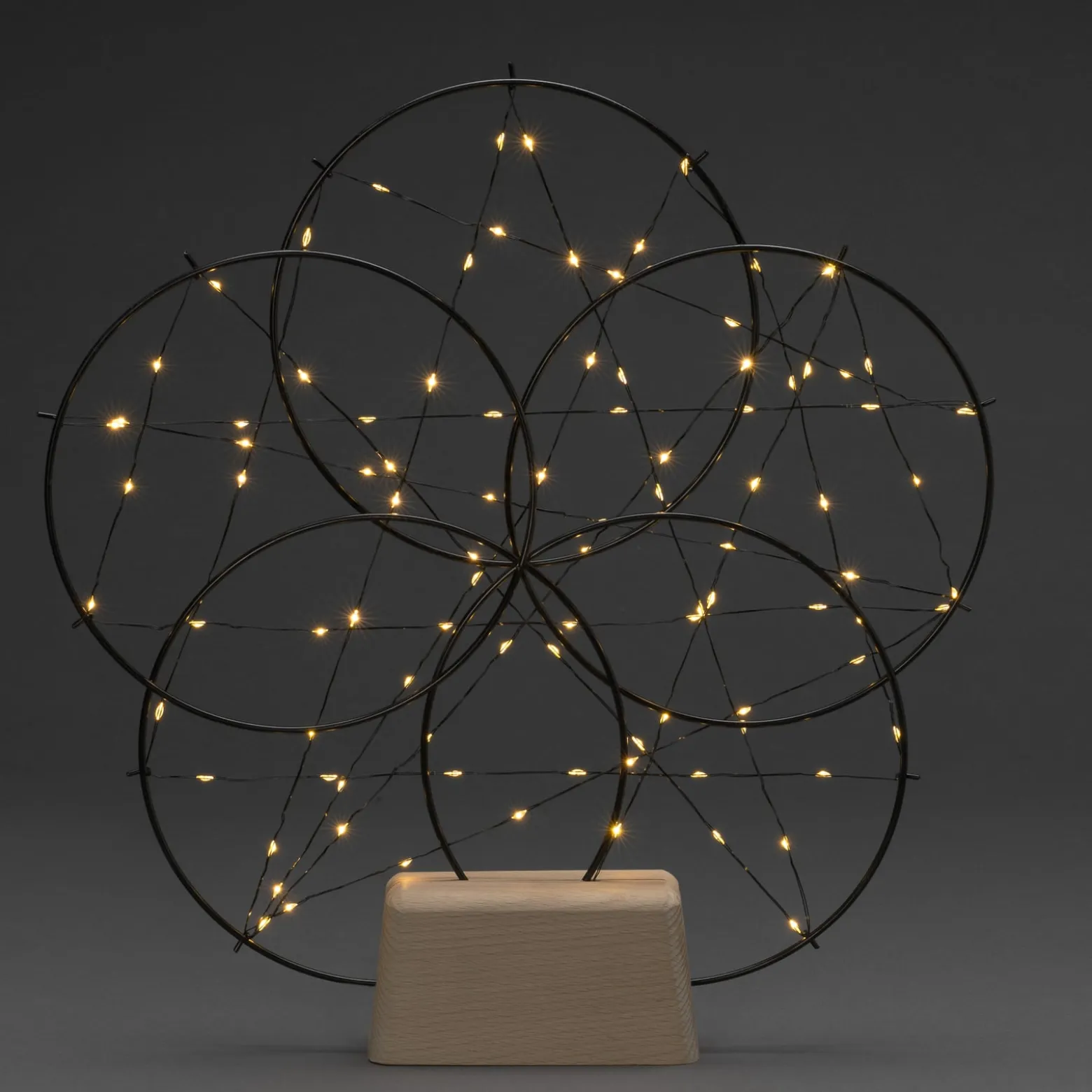 LED-Dekoleuchte 5 kleine Ringe, mit Holzfuß