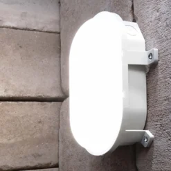 LED-Feuchtraumleuchte Sotano, weiß, DIP-Schalter