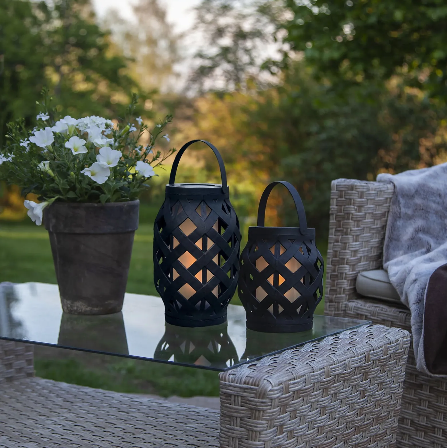 LED-Laterne Flame Lantern, schwarz, Höhe 16 cm
