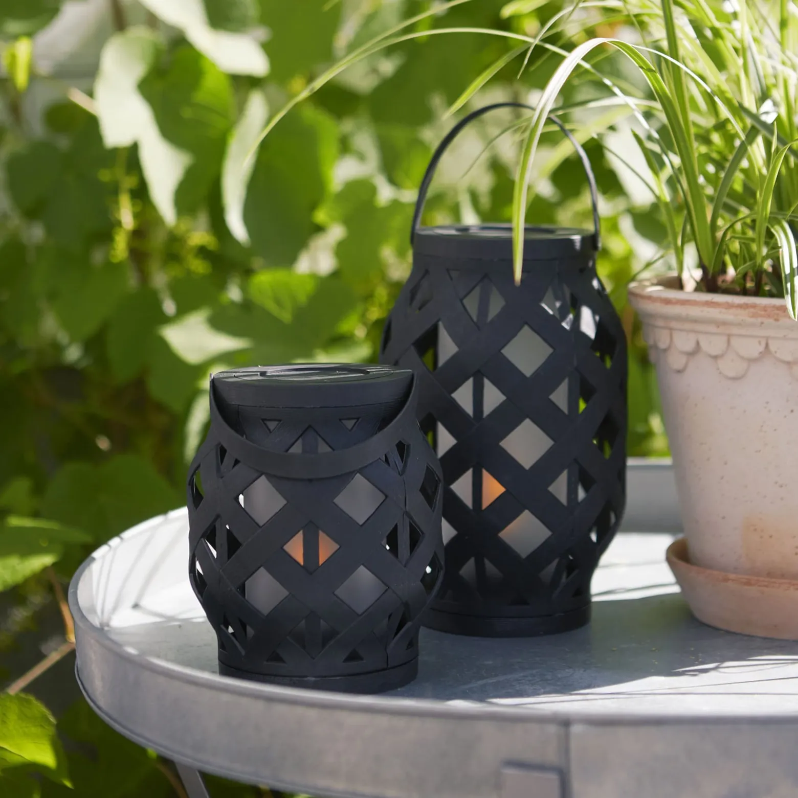 LED-Laterne Flame Lantern, schwarz, Höhe 16 cm