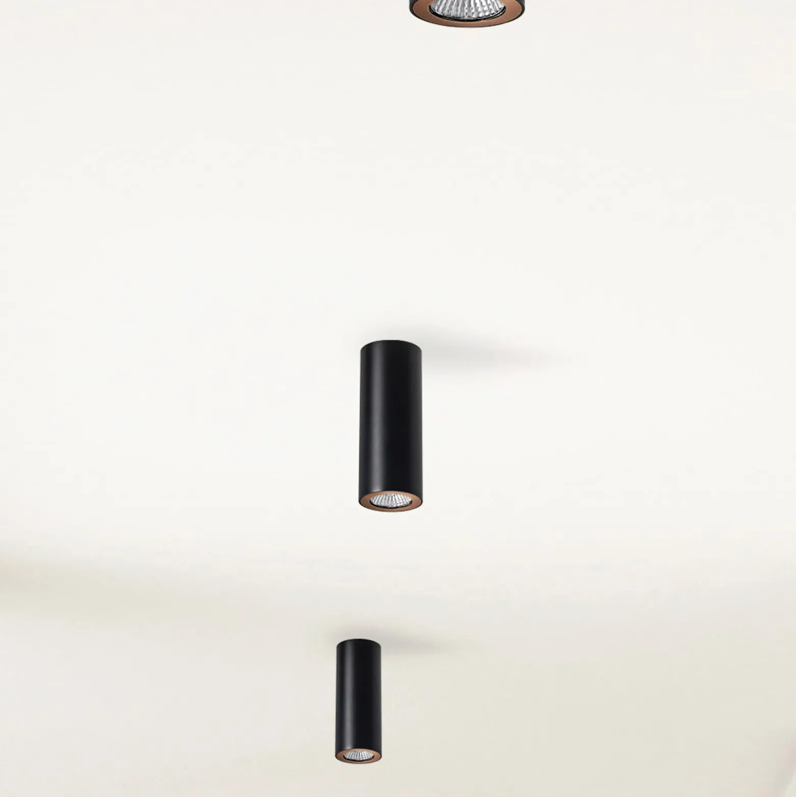 LEDS-C4 Pipe Deckenspot einflammig schwarz-gold