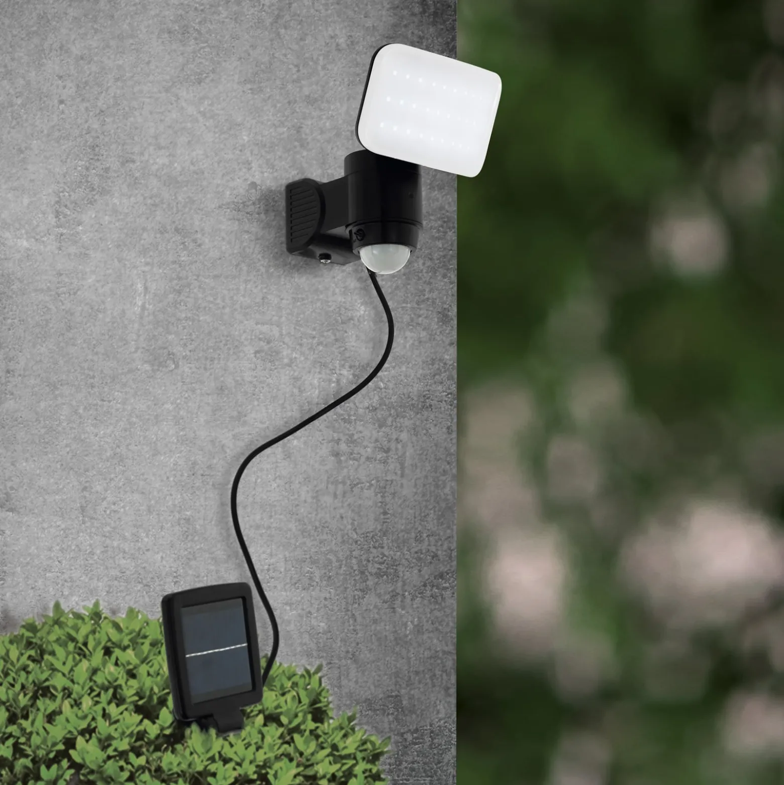 LED-Solarlampe Casabas mit Sensor, schwarz