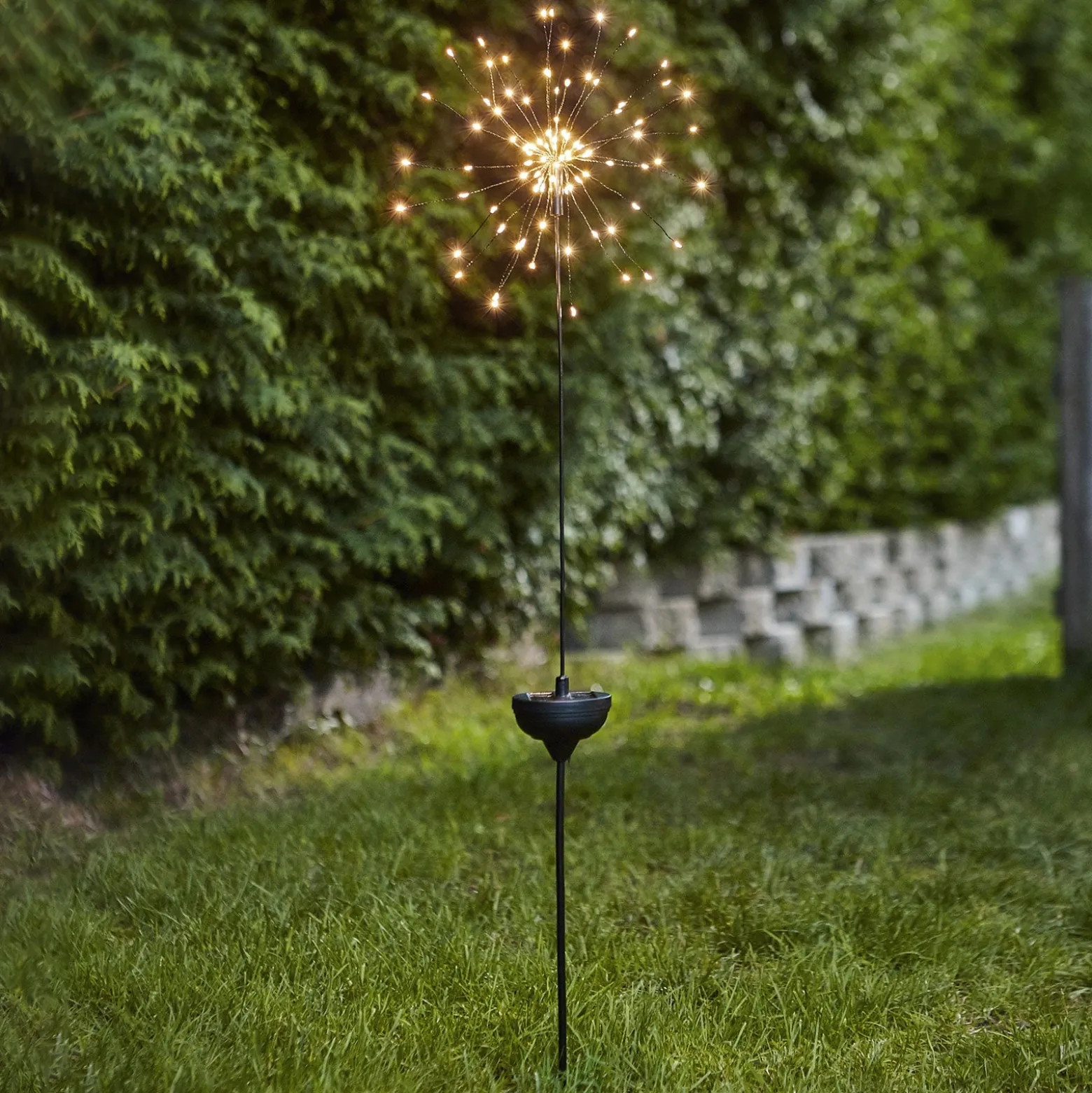 LED-Solarleuchte Firework mit Erdspieß, 100 cm