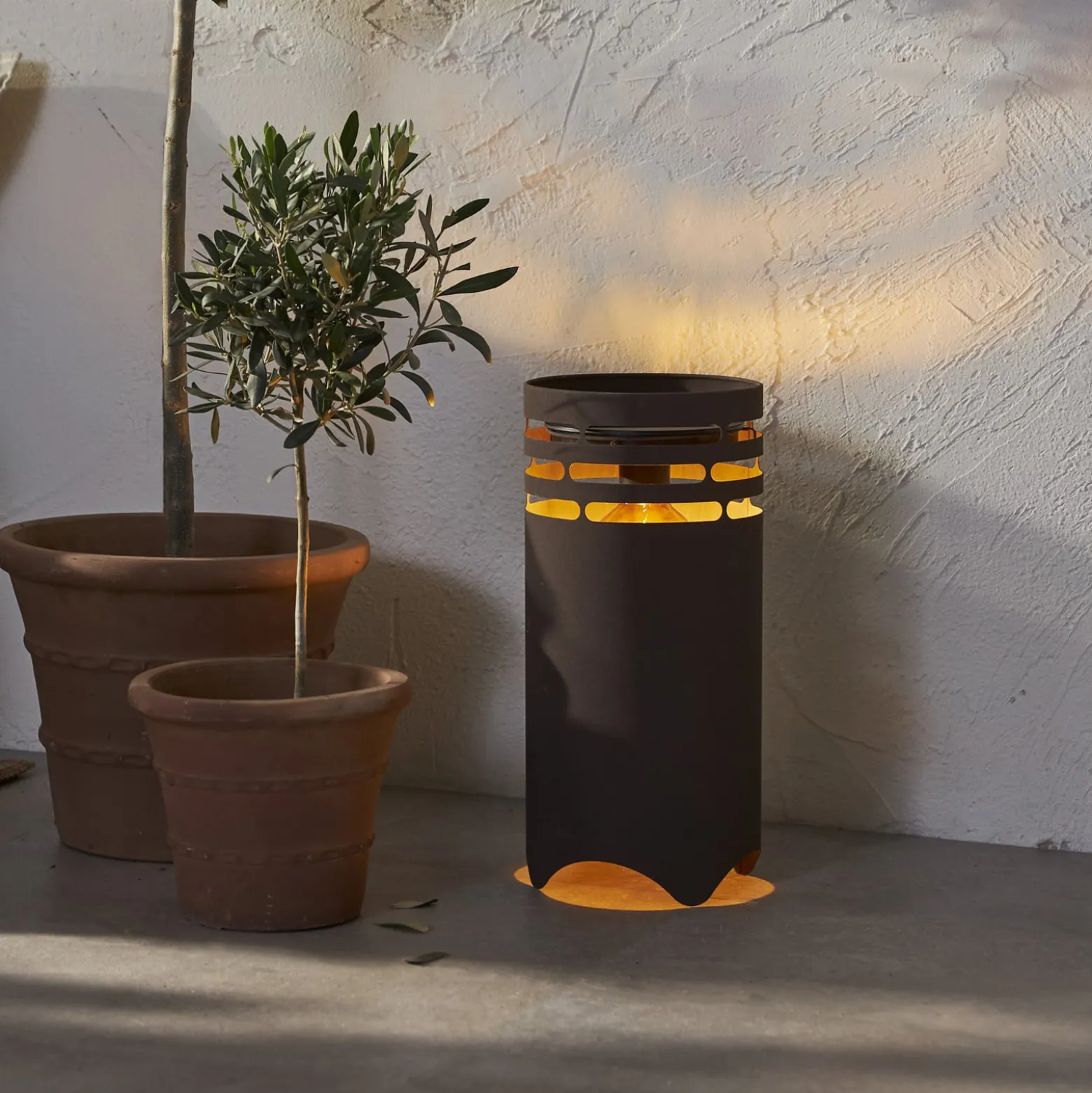 LED-Solarleuchte Marron, Höhe 40 cm, braun, Metall, USB-C