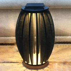 LED-Solarleuchte Pastek aus Teak-Holz mit Sensor