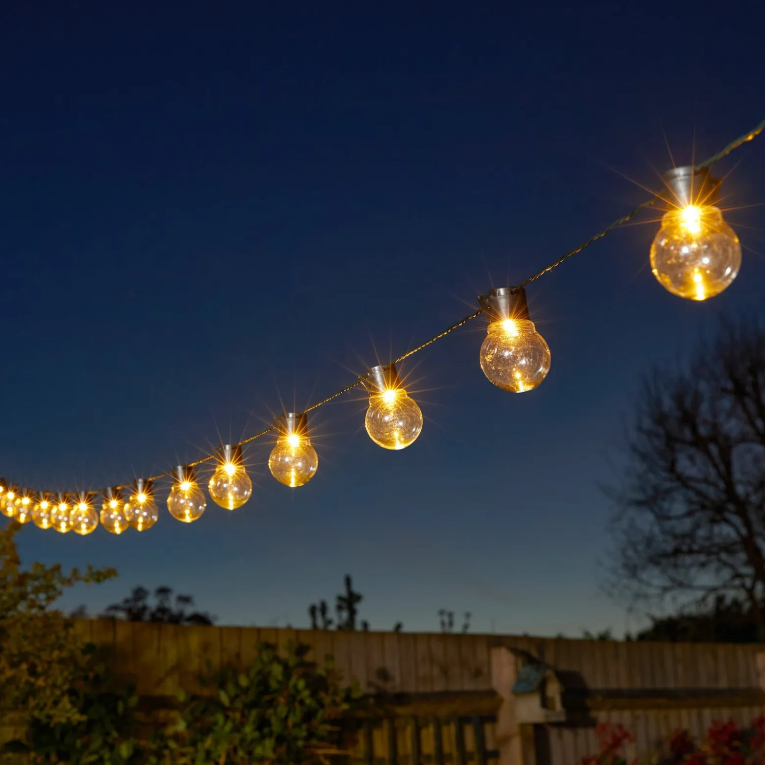 LED-Solar-Lichterkette GloBulb, 20-flammig, IP44