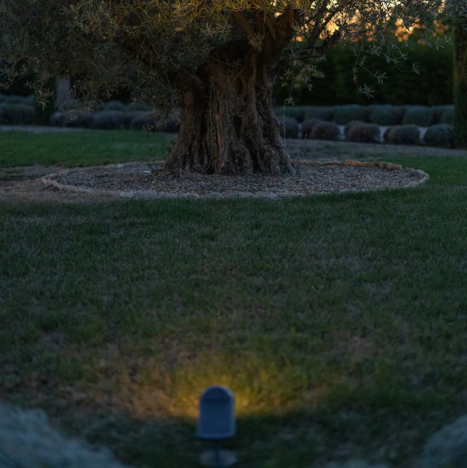 LED-Solar-Strahler OJE, grau, dimmbar Tageslichtsensor Timer