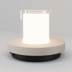 LED-Solar-Tischleuchte Lantra, weiß, Höhe 10 cm, IP44 Dimmer