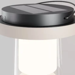 LED-Solar-Tischleuchte Lantra, weiß, Höhe 10 cm, IP44 Dimmer