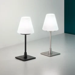 LED-Tischleuchte Lucy mit Touchdimmer, schwarz