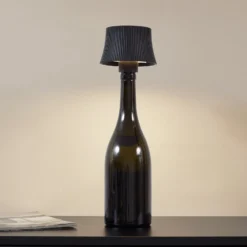 Lindby LED-Akkutischleuchte Linor, schwarz, USB, Touchdimmer