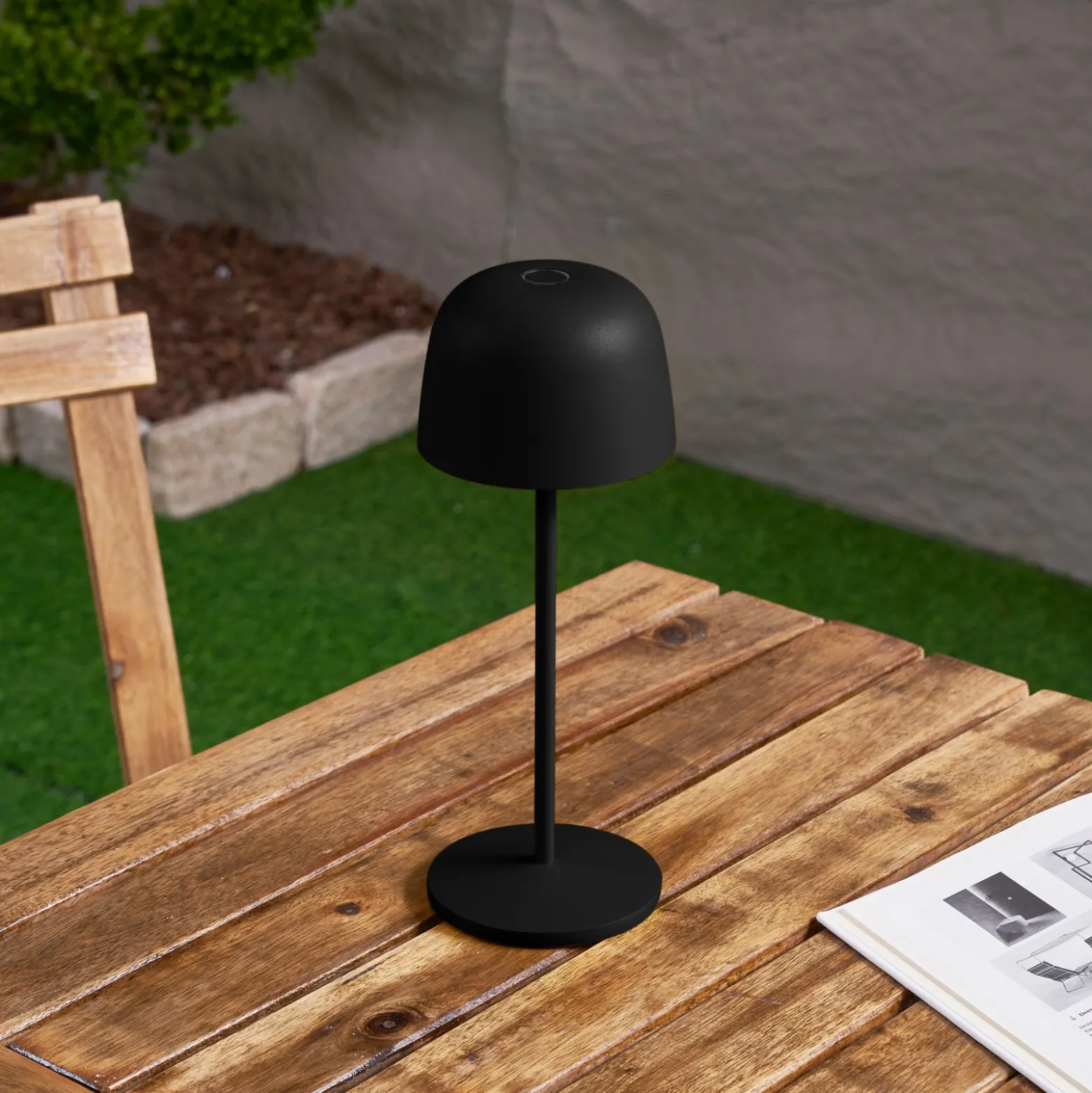 Lindby LED-Akku-Tischleuchte Arietty, schwarz, dimmbar, IP65