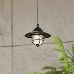 Lindby LED-Außenleuchte Ketil, schwarz, Erdspieß, Batterie