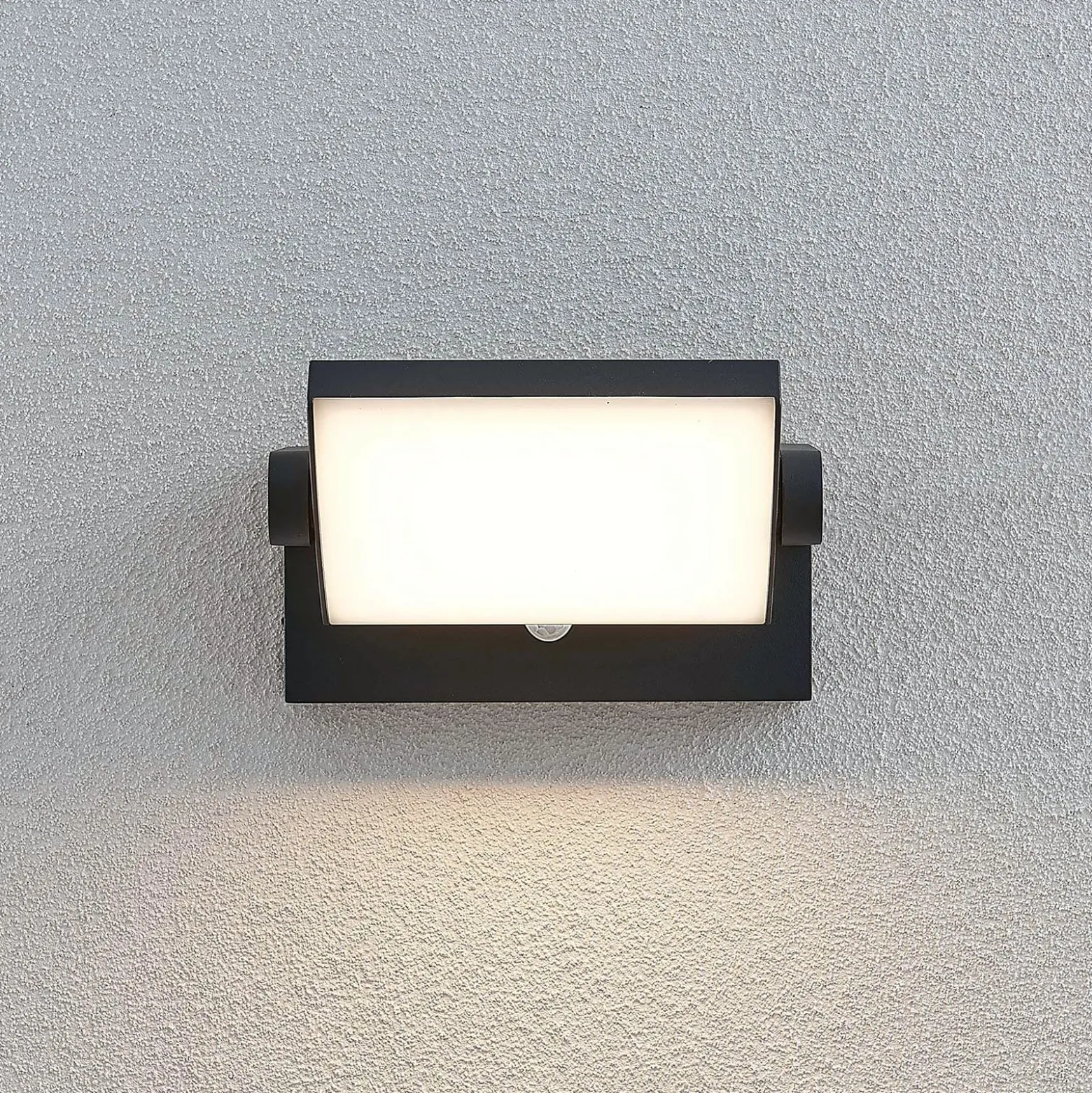Lindby LED-Außenwandlampe Sherin, anthrazit, Sensor, IP54