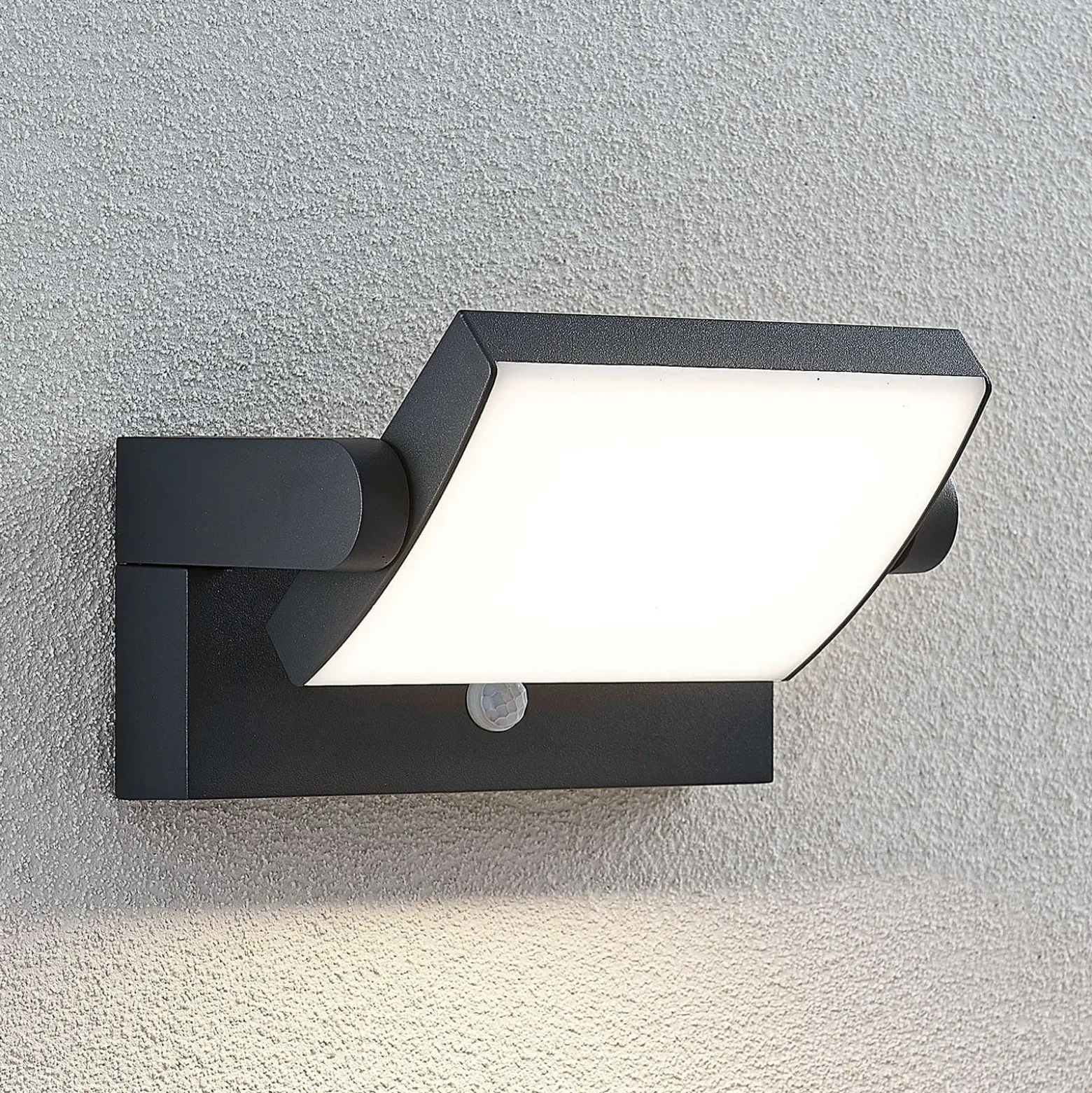 Lindby LED-Außenwandlampe Sherin, anthrazit, Sensor, IP54
