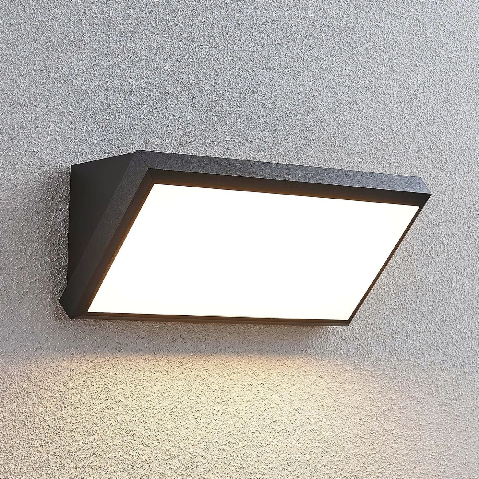 Lindby LED-Außenwandleuchte Abby, Sensor, IP65, dunkelgrau