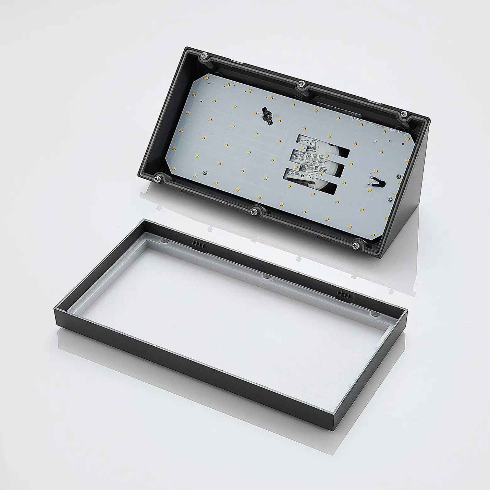 Lindby LED-Außenwandleuchte Abby, Sensor, IP65, dunkelgrau
