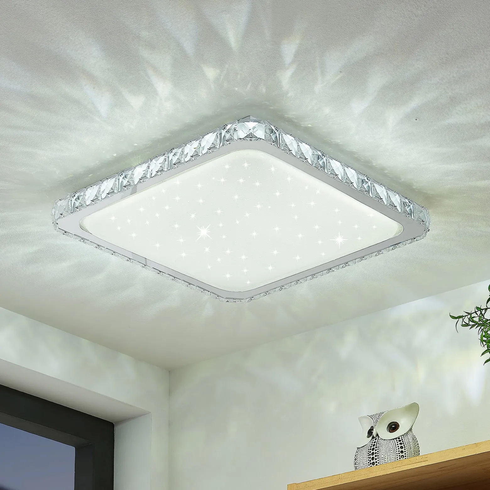 Lindby LED-Deckenlampe Lorand, Kristalle, CCT, Fernbedienung