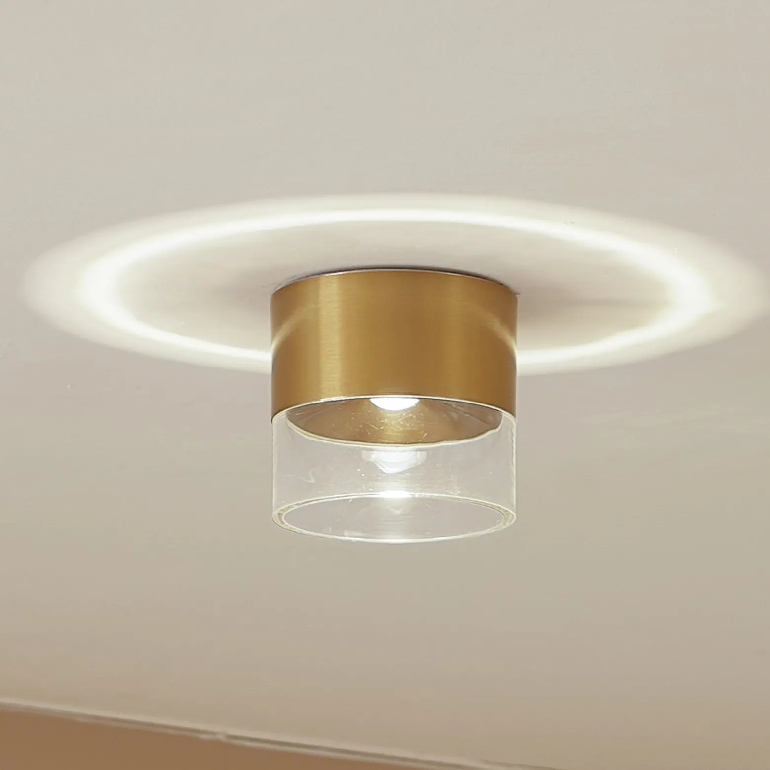 Lindby LED-Deckenleuchte Dalila, gold, Ø 10 cm, Aluminium