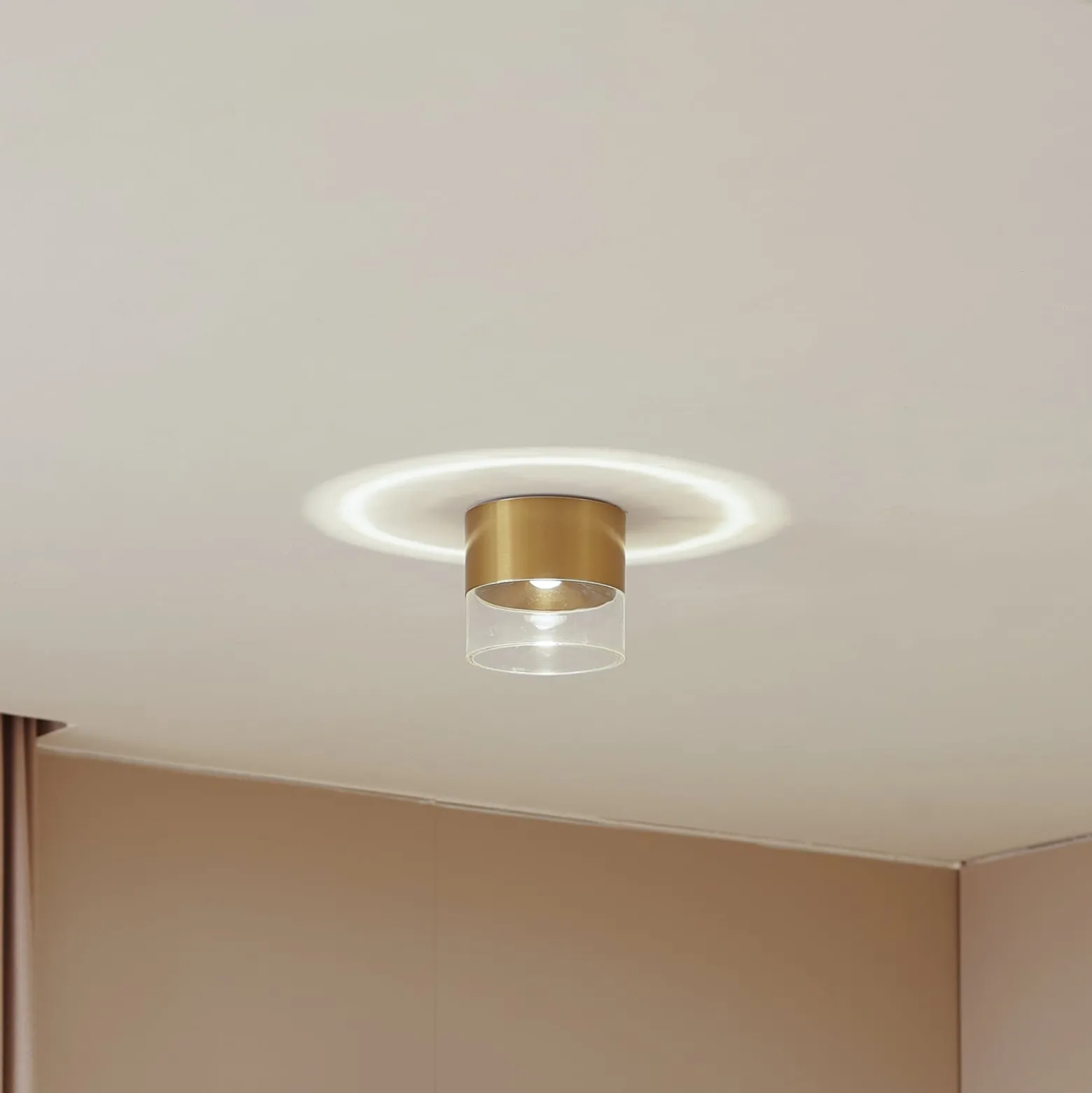 Lindby LED-Deckenleuchte Dalila, gold, Ø 10 cm, Aluminium