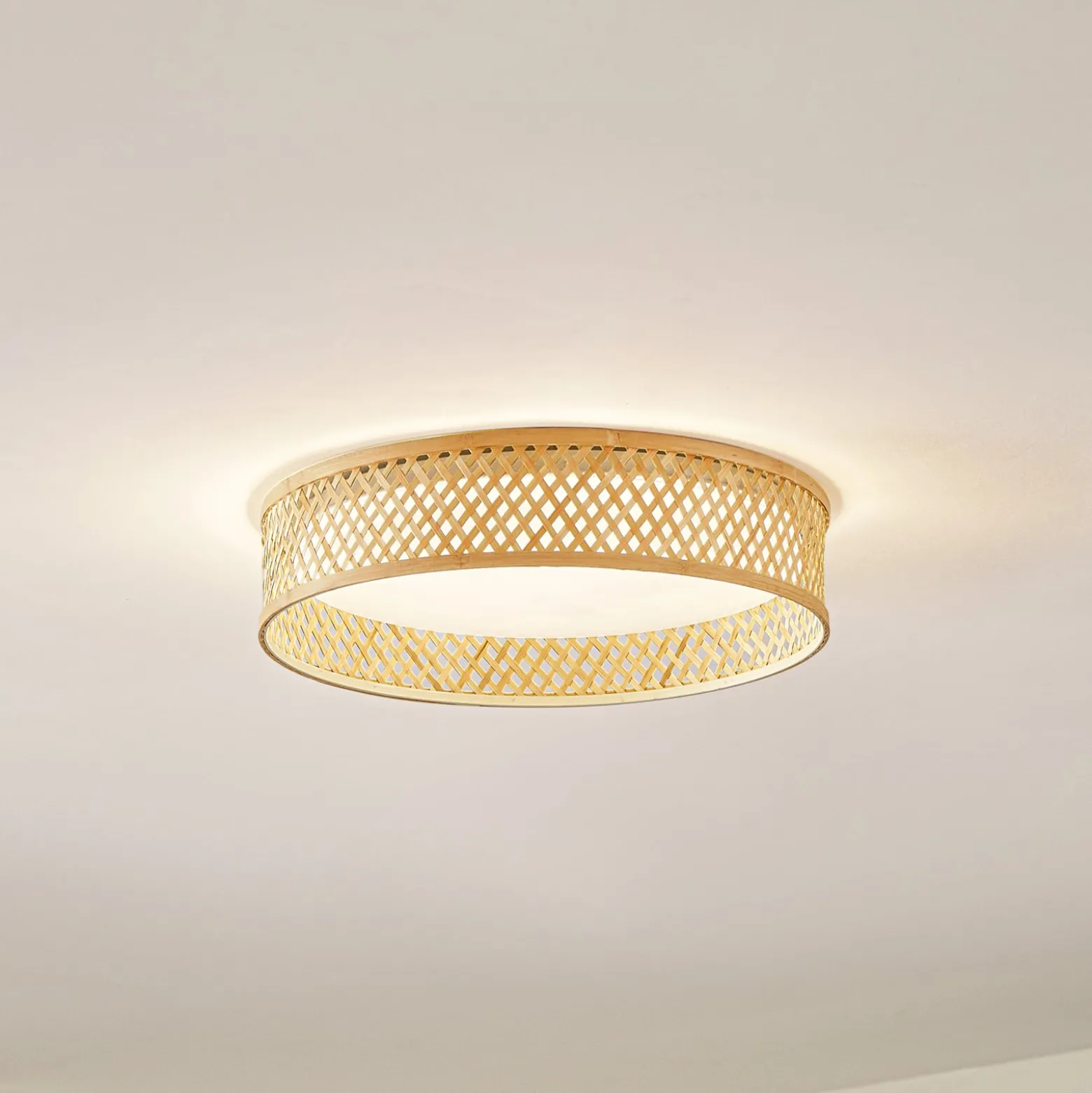Lindby LED-Deckenleuchte Eilif, Bambus, Ø 40 cm