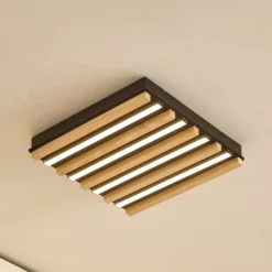 Lindby LED-Deckenleuchte Firka, weiß, Holz, 42cm, CCT, dim.