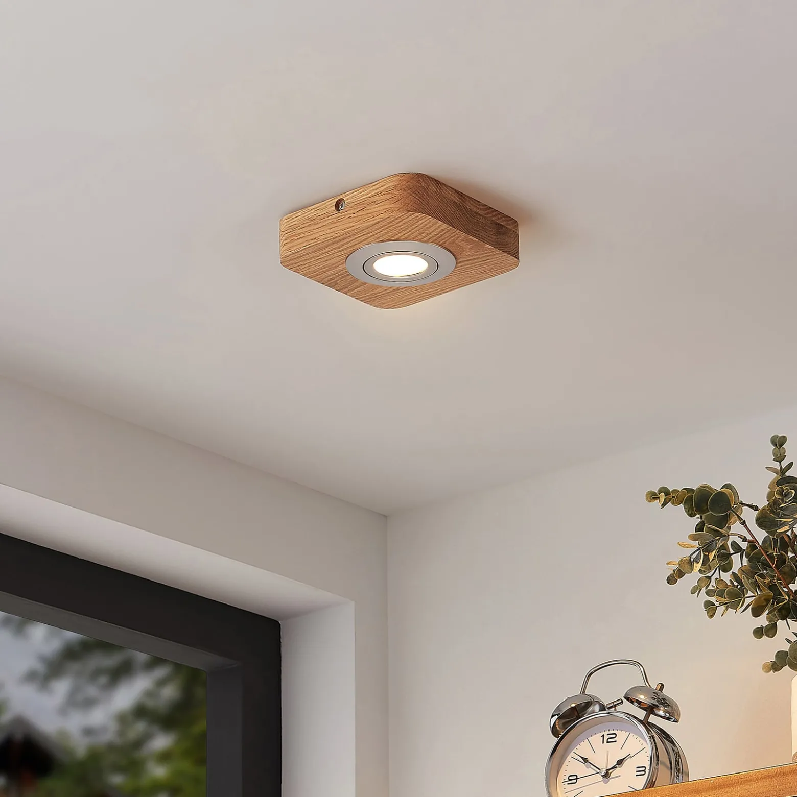 Lindby LED-Deckenleuchte Mikari, 14 cm, Holz, schwenkbar