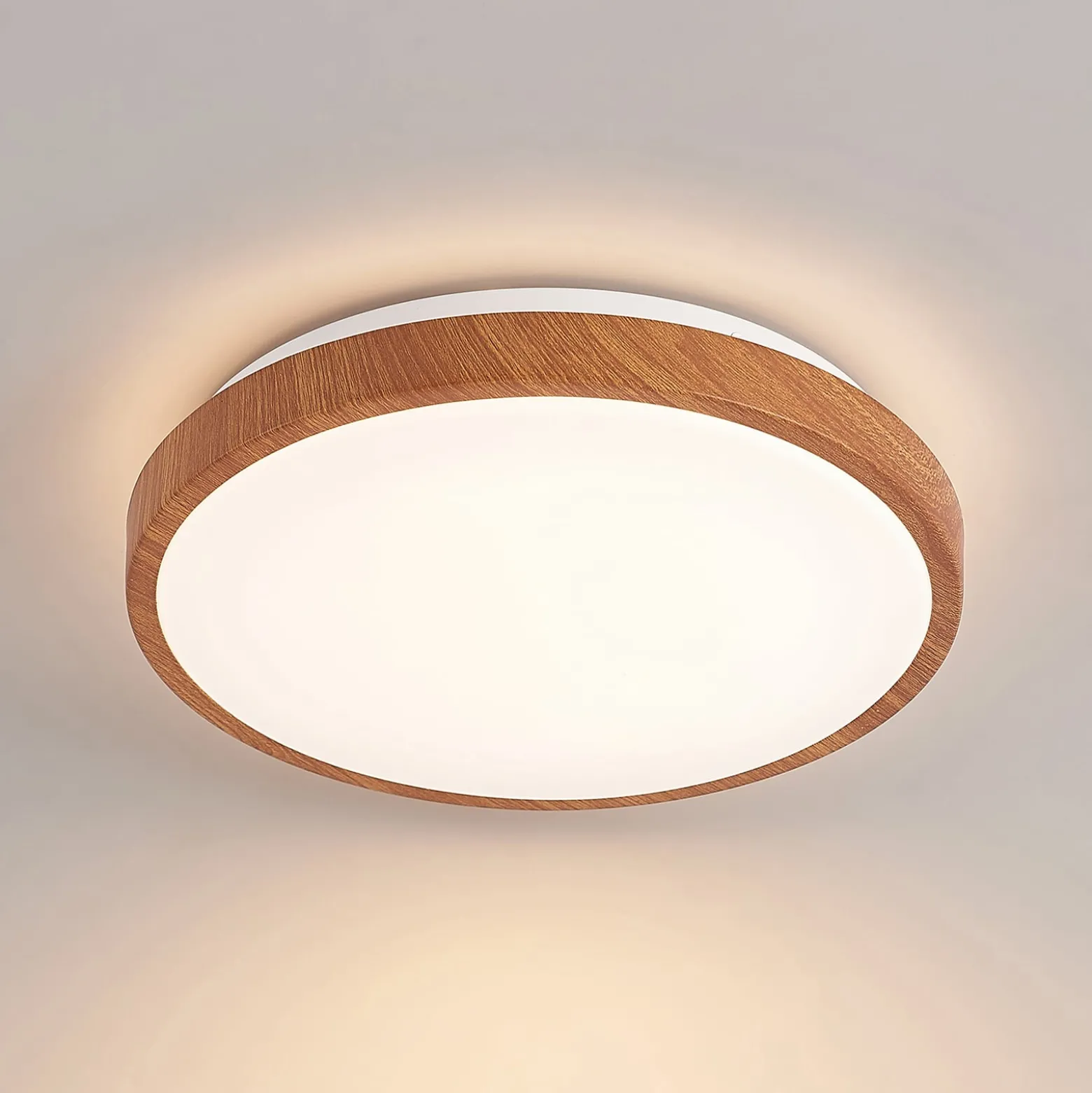 Lindby LED-Deckenleuchte Mynte, Ø30cm, Holzoptik, Kunststoff