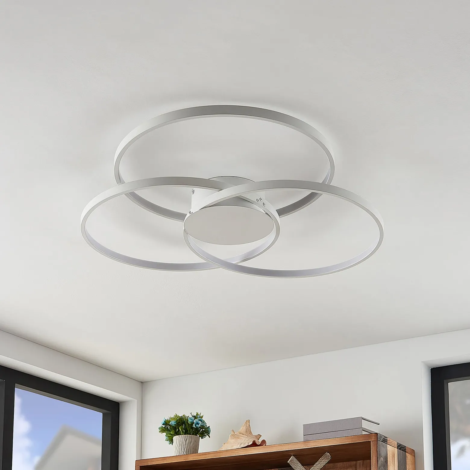 Lindby LED-Deckenleuchte Riley, weiß, Metall, 80 cm, dimmbar