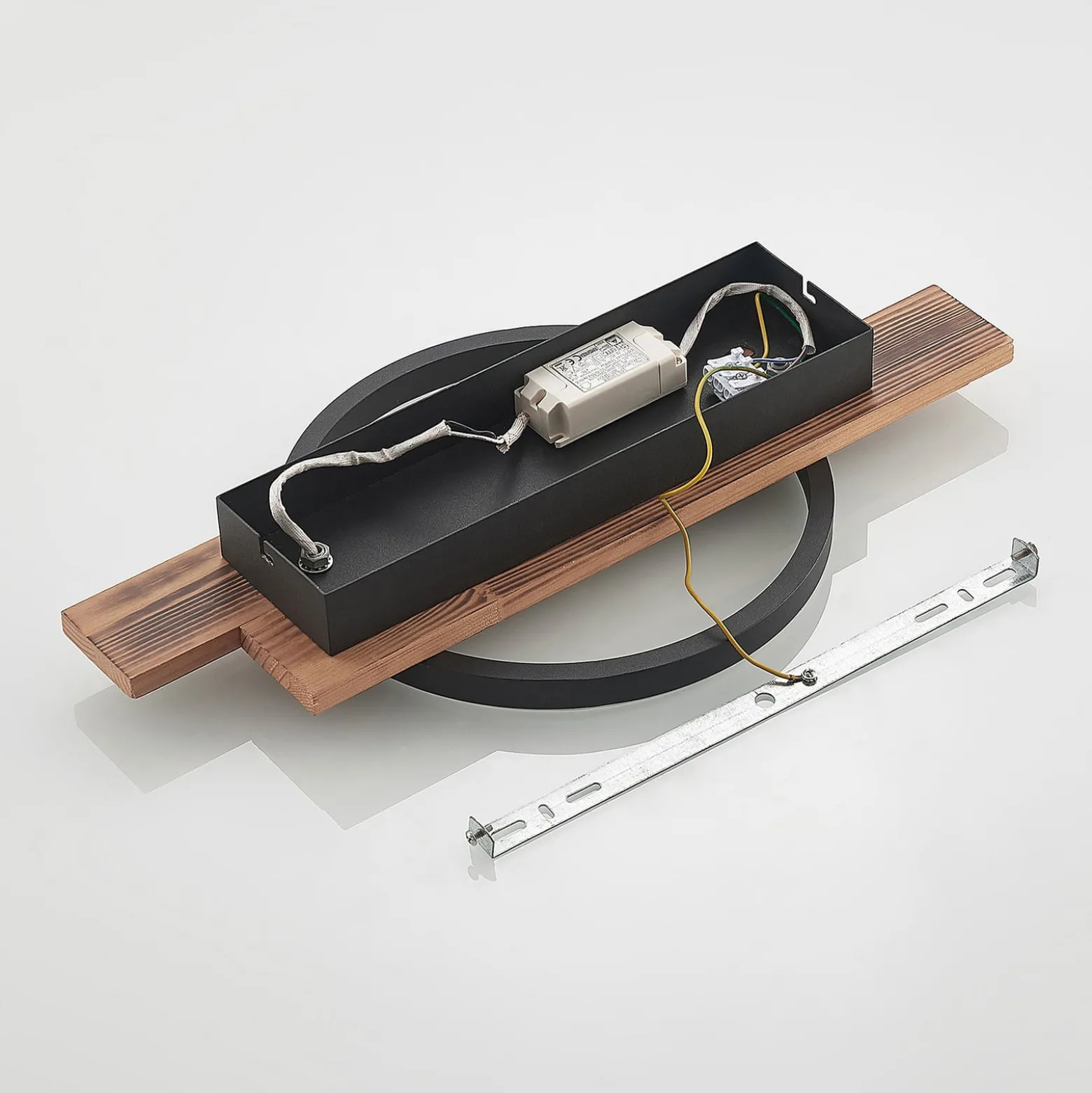 Lindby LED-Deckenleuchte Sentoa, Holz, 52,8 cm lang, 3.000 K