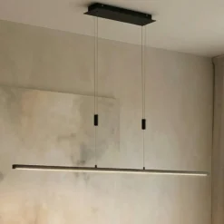 Lindby LED-Hängelampe Arneja, schwarz, CCT, höhenverstellbar