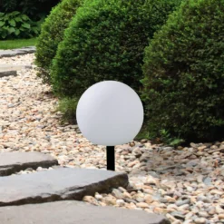 Lindby LED-Solarlampen Lago, RGBW, 3er-Set, Kugeln, Erdspieß