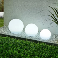 Lindby LED-Solarlampen Lago, RGBW, 3er-Set, Kugeln, Erdspieß