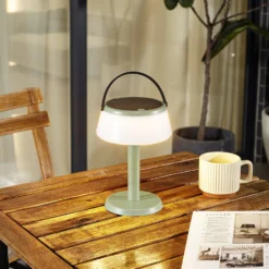 Lindby LED-Solar-Tischleuchte Mikkel, grün, dimmbar