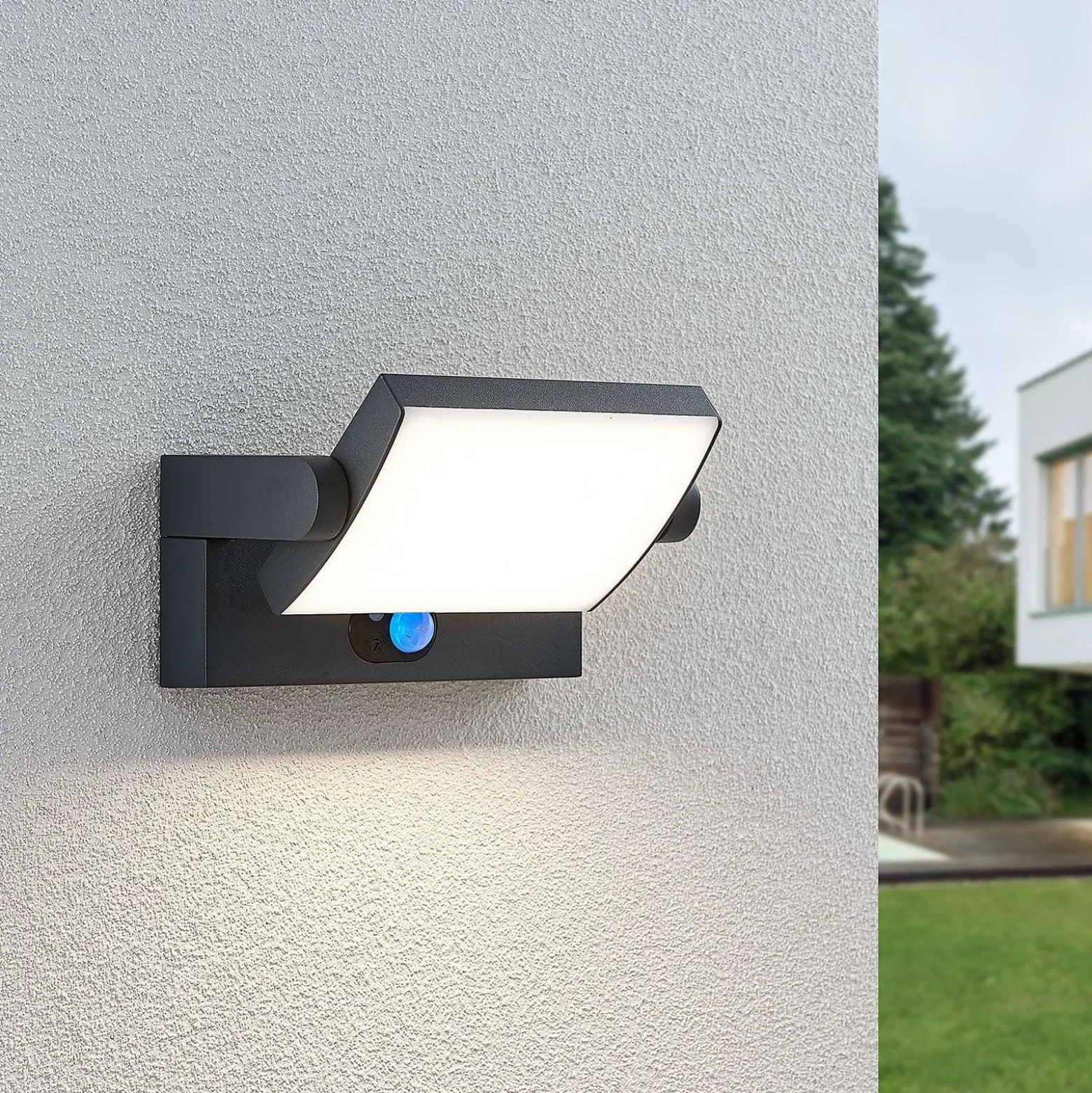 Lindby LED-Solarwandlampe Sherin, anthrazit, Sensor, IP54