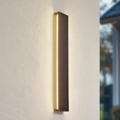Lindby LED-Solar-Wandleuchte Laarni, dimmbar, IP54, schwarz
