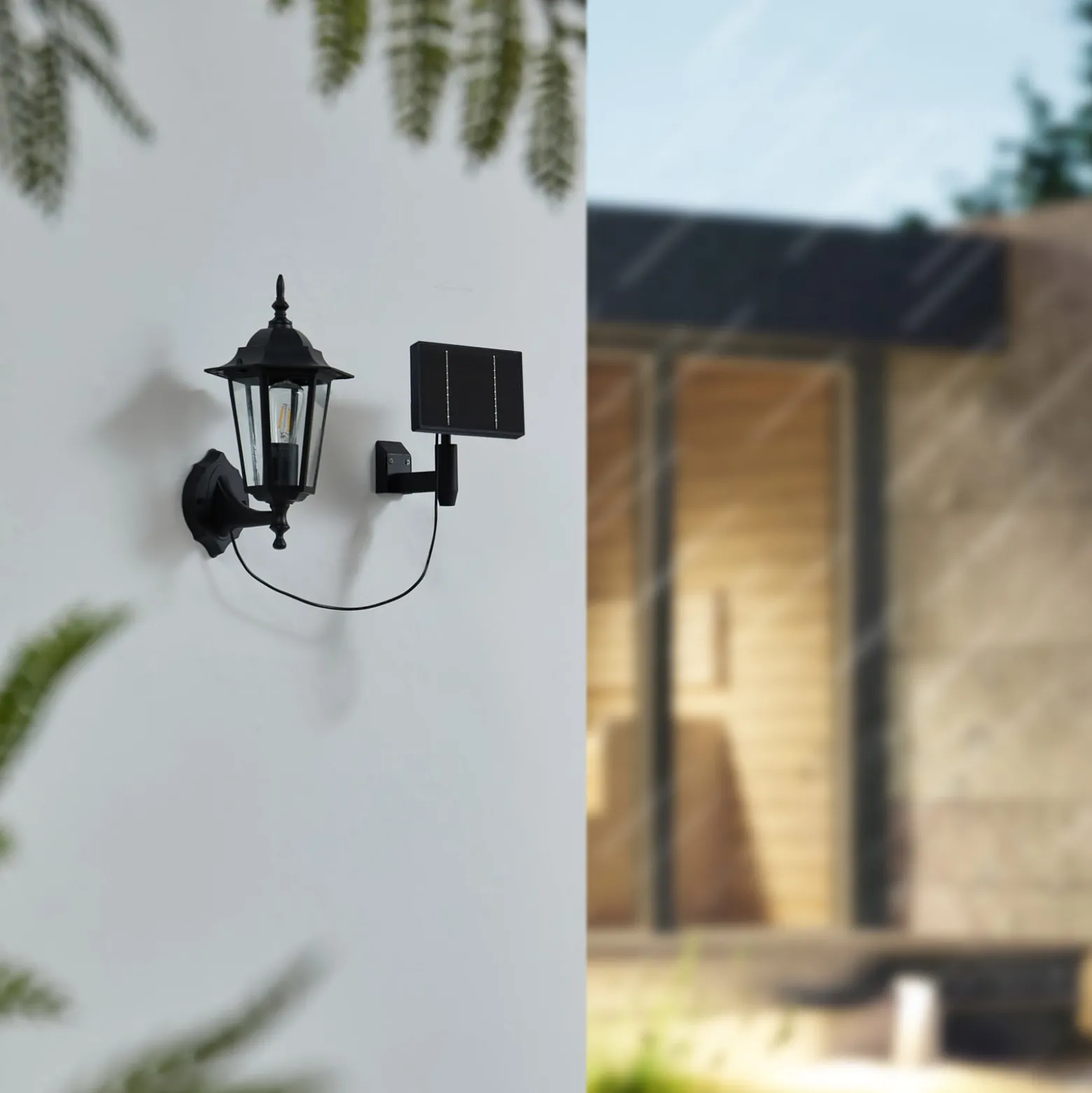 Lindby LED-Solarwandleuchte Sayata, schwarz, Alu, Laterne