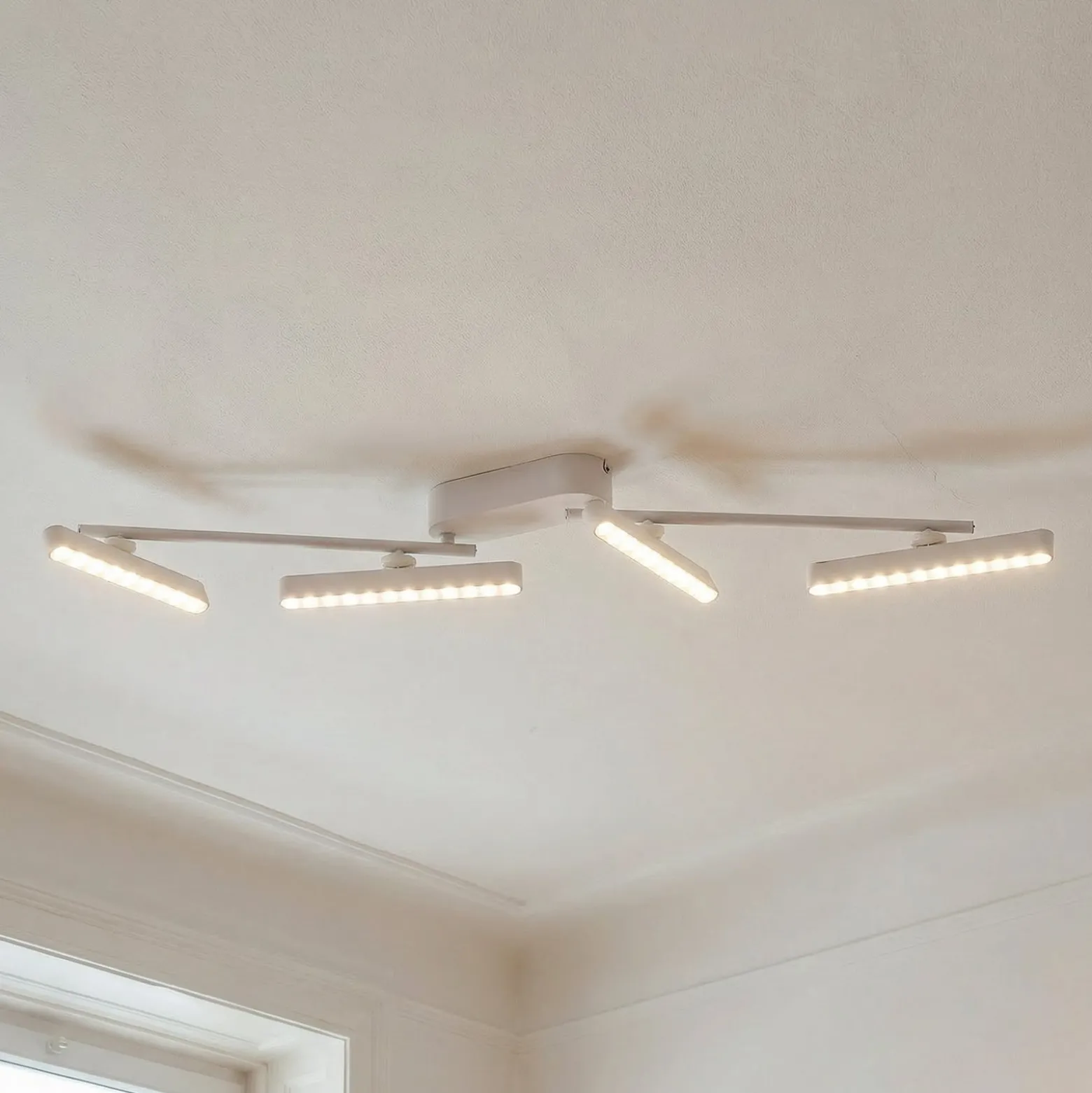Lindby LED-Strahler Eldrin, weiß, 4-flg., Lichtpunkte