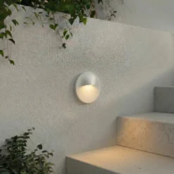 Lindby LED-Wandeinbaulampe Alune, weiß, rund, Ø 8 cm, IP65