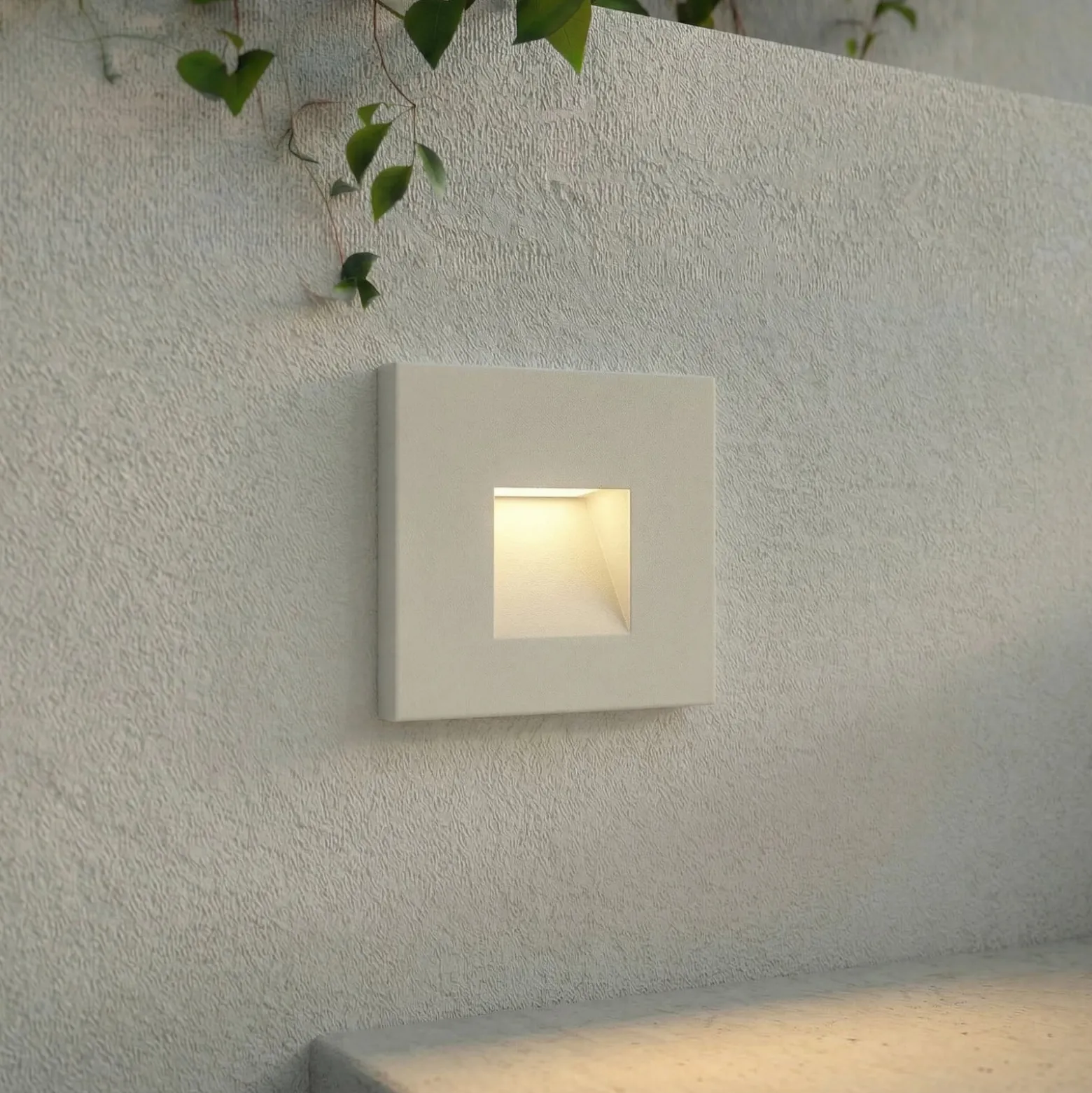 Lindby LED-Wandeinbaulampe Alune, weiß, eckig, 8x8cm, IP65