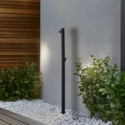 Lindby LED-Wegeleuchte Luzian, Höhe 120cm, schwarz, Erdspieß